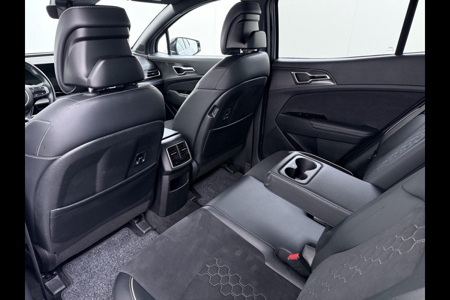 Kia Sportage 1.6 T-GDi Plug-in Hybrid AWD GT-PlusLine PHEV | KIA DEALER ONDERHOUDEN + KIA GARANTIE TOT 2030 | HARMAN KARDON | ELEK. ACHTERKLEP | STOEL + STUURVERWARMING | 360 CAMERA | DODE HOEK SENSOR | ELEK. STOELEN | ACHTERBANK VERWARMING