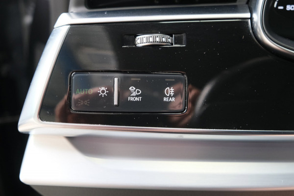 Audi Q8 50 TDI quattro Pro Line 2x S-Line - N.A.P. Airco, Cruise, Panodak, Luchtvering, Camera, Trekhaak.