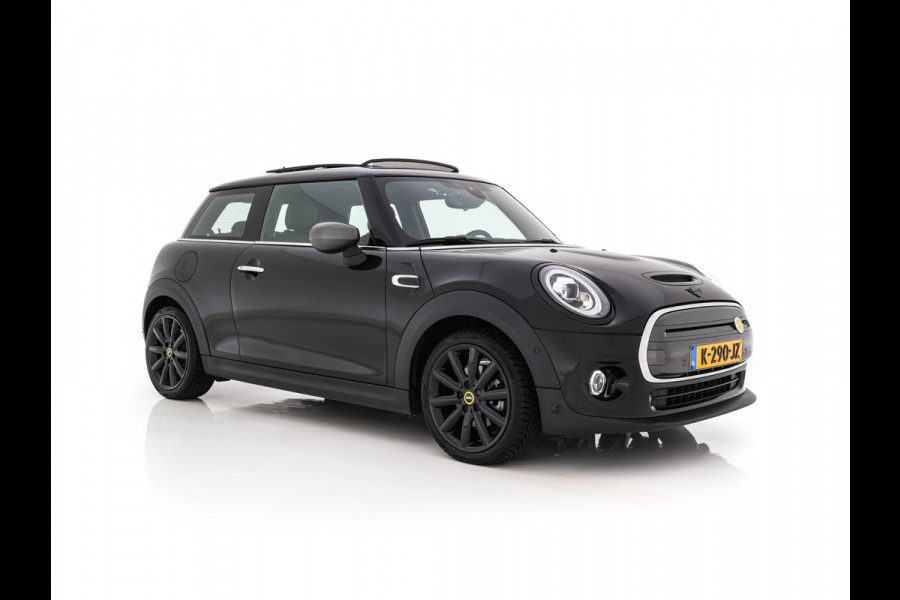 MINI Electric Yours 33 kWh [ 3-Fase-11kW ] {SoH-97%} (INCL-BTW) Aut. *HEATPUMP | PANO | LEATHER | DIGI-COCKPIT | HEAD-UP | FULL-LED | NAVI-FULLMAP | HEATED-SPORTSEATS | DAB | CRUISE | HARMAN/KARDON | CAMERA | KEYLESS | AMBIENTLIGHT | 17"ALU*