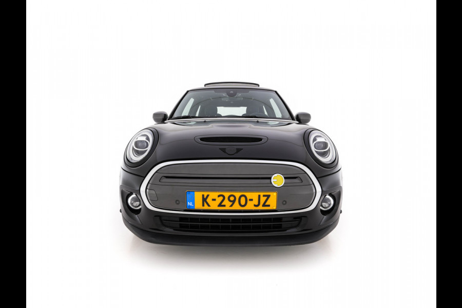 MINI Electric Yours 33 kWh [ 3-Fase-11kW ] {SoH-97%} (INCL-BTW) Aut. *HEATPUMP | PANO | LEATHER | DIGI-COCKPIT | HEAD-UP | FULL-LED | NAVI-FULLMAP | HEATED-SPORTSEATS | DAB | CRUISE | HARMAN/KARDON | CAMERA | KEYLESS | AMBIENTLIGHT | 17"ALU*