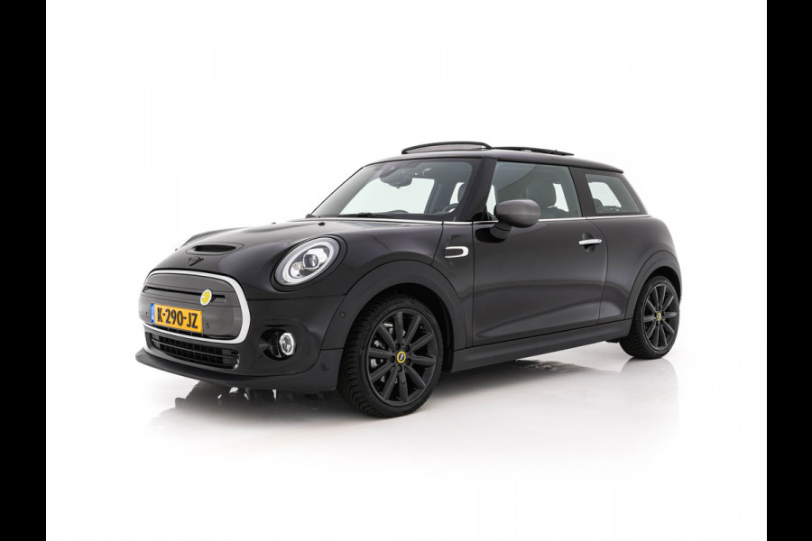 MINI Electric Yours 33 kWh [ 3-Fase-11kW ] {SoH-97%} (INCL-BTW) Aut. *HEATPUMP | PANO | LEATHER | DIGI-COCKPIT | HEAD-UP | FULL-LED | NAVI-FULLMAP | HEATED-SPORTSEATS | DAB | CRUISE | HARMAN/KARDON | CAMERA | KEYLESS | AMBIENTLIGHT | 17"ALU*