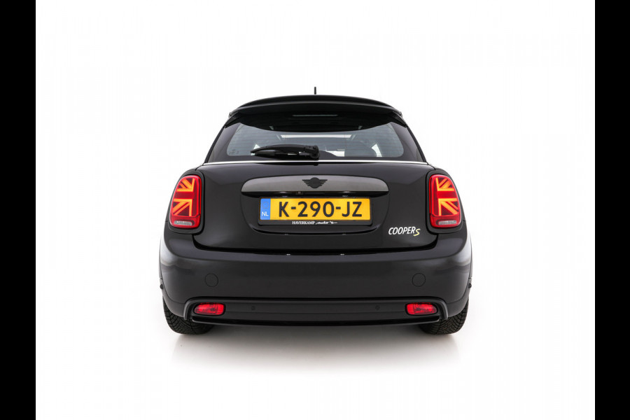 MINI Electric Yours 33 kWh [ 3-Fase-11kW ] {SoH-97%} (INCL-BTW) Aut. *HEATPUMP | PANO | LEATHER | DIGI-COCKPIT | HEAD-UP | FULL-LED | NAVI-FULLMAP | HEATED-SPORTSEATS | DAB | CRUISE | HARMAN/KARDON | CAMERA | KEYLESS | AMBIENTLIGHT | 17"ALU*