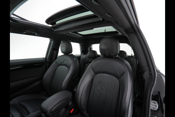 MINI Electric Yours 33 kWh [ 3-Fase-11kW ] {SoH-97%} (INCL-BTW) Aut. *HEATPUMP | PANO | LEATHER | DIGI-COCKPIT | HEAD-UP | FULL-LED | NAVI-FULLMAP | HEATED-SPORTSEATS | DAB | CRUISE | HARMAN/KARDON | CAMERA | KEYLESS | AMBIENTLIGHT | 17"ALU*