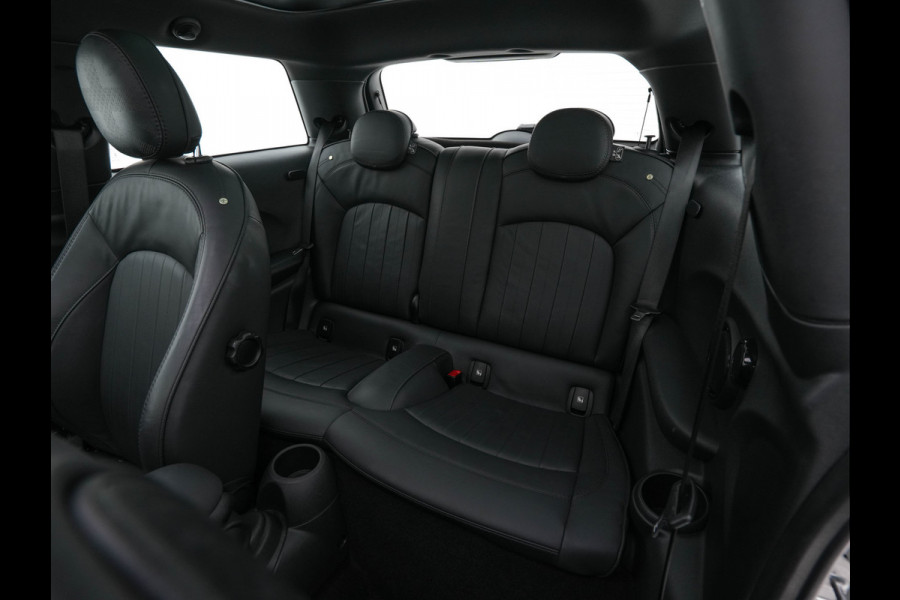 MINI Electric Yours 33 kWh [ 3-Fase-11kW ] {SoH-97%} (INCL-BTW) Aut. *HEATPUMP | PANO | LEATHER | DIGI-COCKPIT | HEAD-UP | FULL-LED | NAVI-FULLMAP | HEATED-SPORTSEATS | DAB | CRUISE | HARMAN/KARDON | CAMERA | KEYLESS | AMBIENTLIGHT | 17"ALU*
