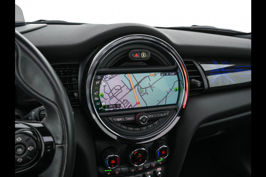 MINI Electric Yours 33 kWh [ 3-Fase-11kW ] {SoH-97%} (INCL-BTW) Aut. *HEATPUMP | PANO | LEATHER | DIGI-COCKPIT | HEAD-UP | FULL-LED | NAVI-FULLMAP | HEATED-SPORTSEATS | DAB | CRUISE | HARMAN/KARDON | CAMERA | KEYLESS | AMBIENTLIGHT | 17"ALU*