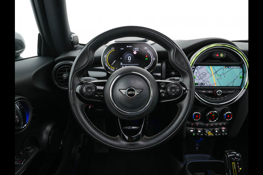 MINI Electric Yours 33 kWh [ 3-Fase-11kW ] {SoH-97%} (INCL-BTW) Aut. *HEATPUMP | PANO | LEATHER | DIGI-COCKPIT | HEAD-UP | FULL-LED | NAVI-FULLMAP | HEATED-SPORTSEATS | DAB | CRUISE | HARMAN/KARDON | CAMERA | KEYLESS | AMBIENTLIGHT | 17"ALU*