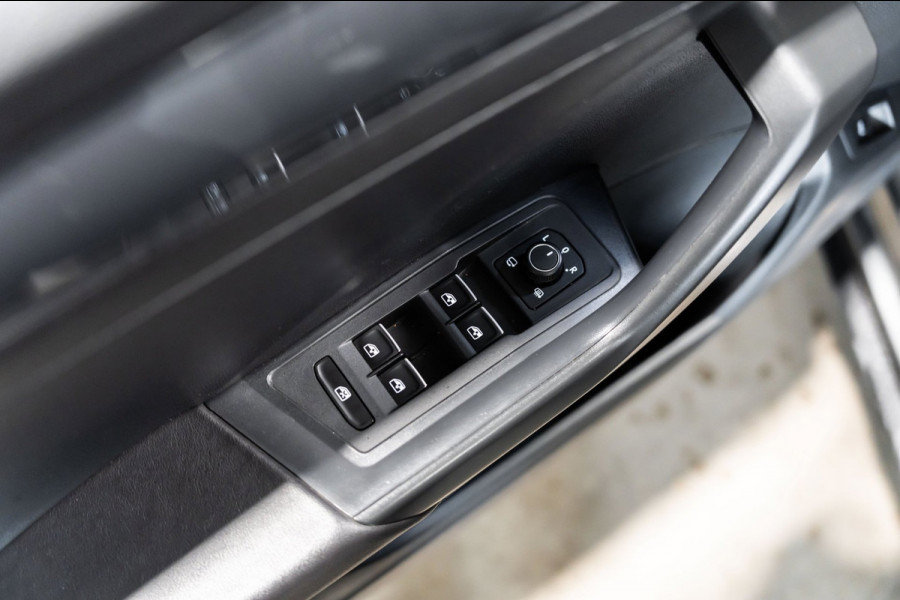 Volkswagen T-Roc 2.0 TSI 4Motion DSG R-Line Pano Navi Camera