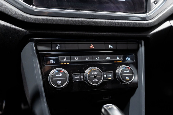 Volkswagen T-Roc 2.0 TSI 4Motion DSG R-Line Pano Navi Camera
