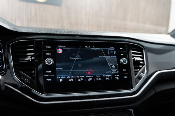 Volkswagen T-Roc 2.0 TSI 4Motion DSG R-Line Pano Navi Camera