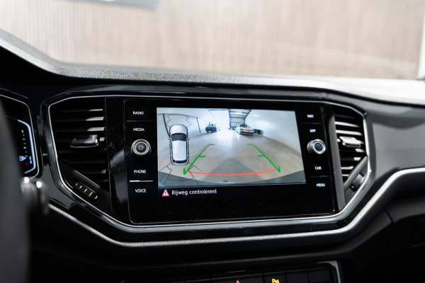 Volkswagen T-Roc 2.0 TSI 4Motion DSG R-Line Pano Navi Camera