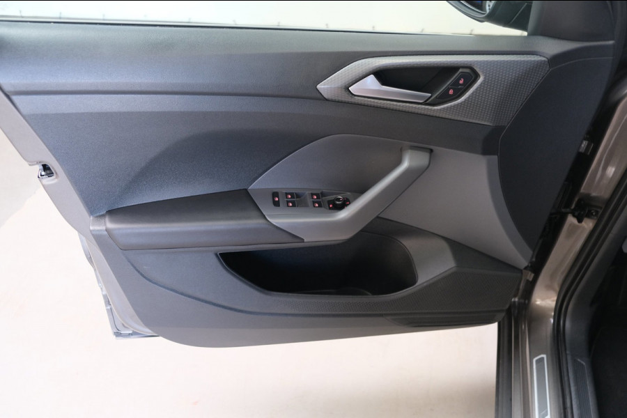 Volkswagen T-Cross 1.0 TSI Style Business 2x R-Line Automaat - Airco, Cruise, Virtueel display, Camera, Carplay, Trekhaak.