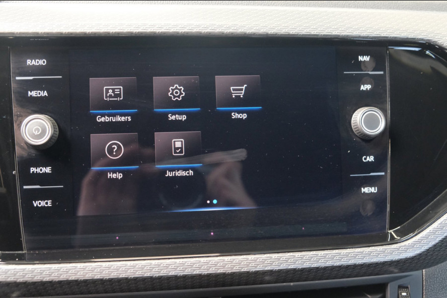 Volkswagen T-Cross 1.0 TSI Style Business 2x R-Line Automaat - Airco, Cruise, Virtueel display, Camera, Carplay, Trekhaak.