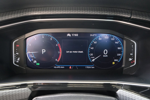 Volkswagen T-Cross 1.0 TSI Style Business 2x R-Line Automaat - Airco, Cruise, Virtueel display, Camera, Carplay, Trekhaak.