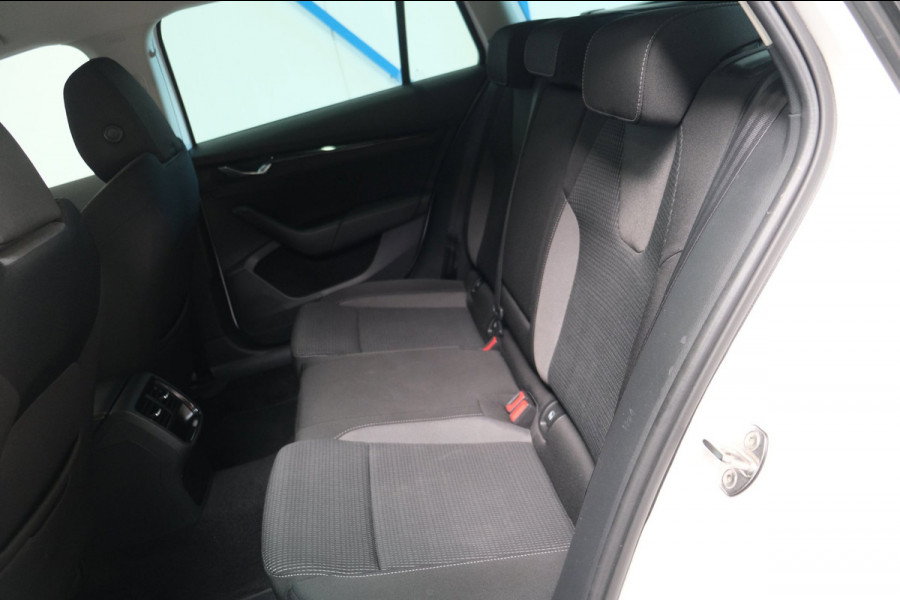Škoda Octavia Combi 1.0 TSI Ambition - N.A.P. Airco, Cruise, Navi, PDC, Carplay, Virtual Display, Trekhaak.