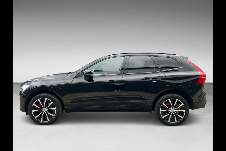 Volvo XC60 2.0 T8 AWD R-DESIGN BLACK-LINE BJ2023 455PK SOH-TEST LUCHTVERING/ PANO/LEDER/H&K/H-UP/360CAM