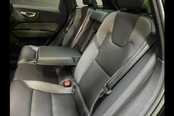 Volvo XC60 2.0 T8 AWD R-DESIGN BLACK-LINE BJ2023 455PK SOH-TEST LUCHTVERING/ PANO/LEDER/H&K/H-UP/360CAM