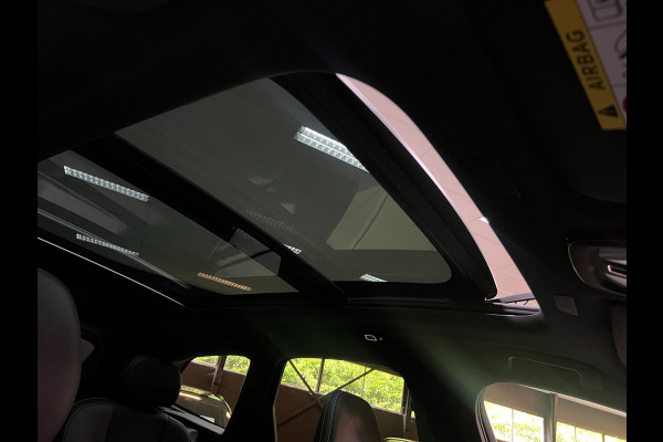 Volvo XC60 2.0 T8 AWD R-DESIGN BLACK-LINE BJ2023 455PK SOH-TEST LUCHTVERING/ PANO/LEDER/H&K/H-UP/360CAM