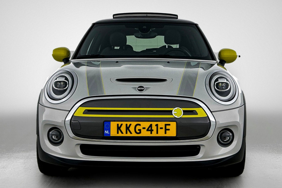 MINI Electric Essential 33 kWh (1e Eig, Dealer OnderH, Panorama, StoelV, Camera, Navi, Carplay, PDC, Cruise Con, Etc)