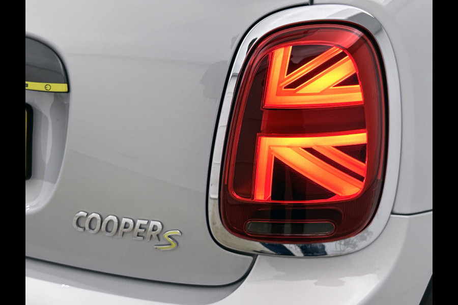 MINI Electric Essential 33 kWh (1e Eig, Dealer OnderH, Panorama, StoelV, Camera, Navi, Carplay, PDC, Cruise Con, Etc)