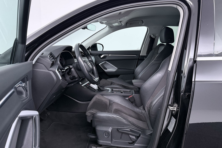 Audi Q3 35 TFSI Pro S-Line business(Goed OnderH, Trekhaak, Digitale Dash, Navi, StoelV, Parkeersensoren, Addapt Cruise, Etc)