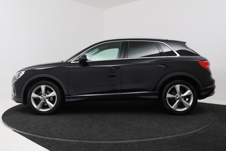 Audi Q3 35 TFSI Pro S-Line business(Goed OnderH, Trekhaak, Digitale Dash, Navi, StoelV, Parkeersensoren, Addapt Cruise, Etc)