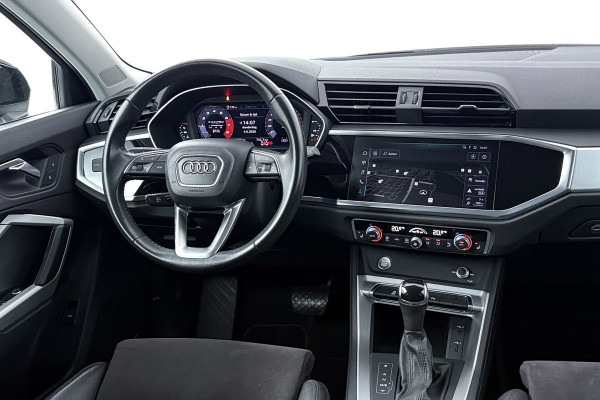 Audi Q3 35 TFSI Pro S-Line business(Goed OnderH, Trekhaak, Digitale Dash, Navi, StoelV, Parkeersensoren, Addapt Cruise, Etc)