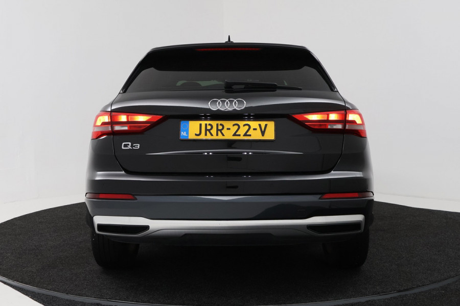 Audi Q3 35 TFSI Pro S-Line business(Goed OnderH, Trekhaak, Digitale Dash, Navi, StoelV, Parkeersensoren, Addapt Cruise, Etc)