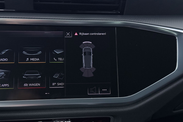 Audi Q3 35 TFSI Pro S-Line business(Goed OnderH, Trekhaak, Digitale Dash, Navi, StoelV, Parkeersensoren, Addapt Cruise, Etc)