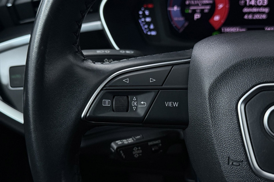 Audi Q3 35 TFSI Pro S-Line business(Goed OnderH, Trekhaak, Digitale Dash, Navi, StoelV, Parkeersensoren, Addapt Cruise, Etc)