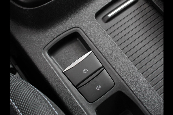 Ford Focus 1.0 EcoBoost 155pk Hybrid Automaat Active X Navigatie Climate Control Camera Parkeer sensoren B&O Dab Led Lichtmetalen velgen