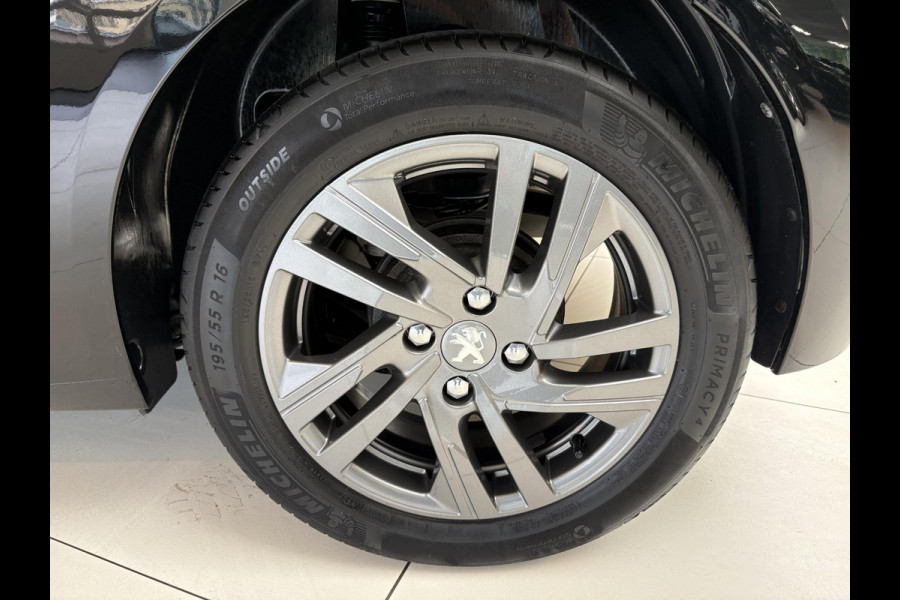 Peugeot 208 1.2 PureTech Active .