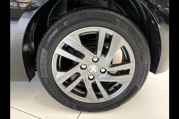 Peugeot 208 1.2 PureTech Active .