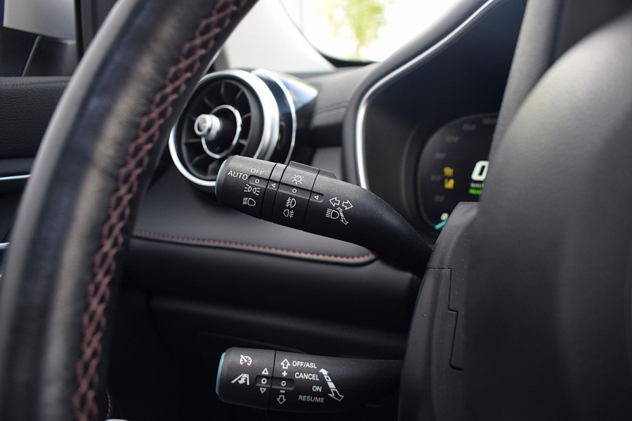 MG EHS 1.5 TGDI Luxury | Trekhaak | Pano | Leer | 360 Cam | CarPlay | SOH 88,3%