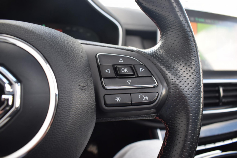 MG EHS 1.5 TGDI Luxury | Trekhaak | Pano | Leer | 360 Cam | CarPlay | SOH 88,3%