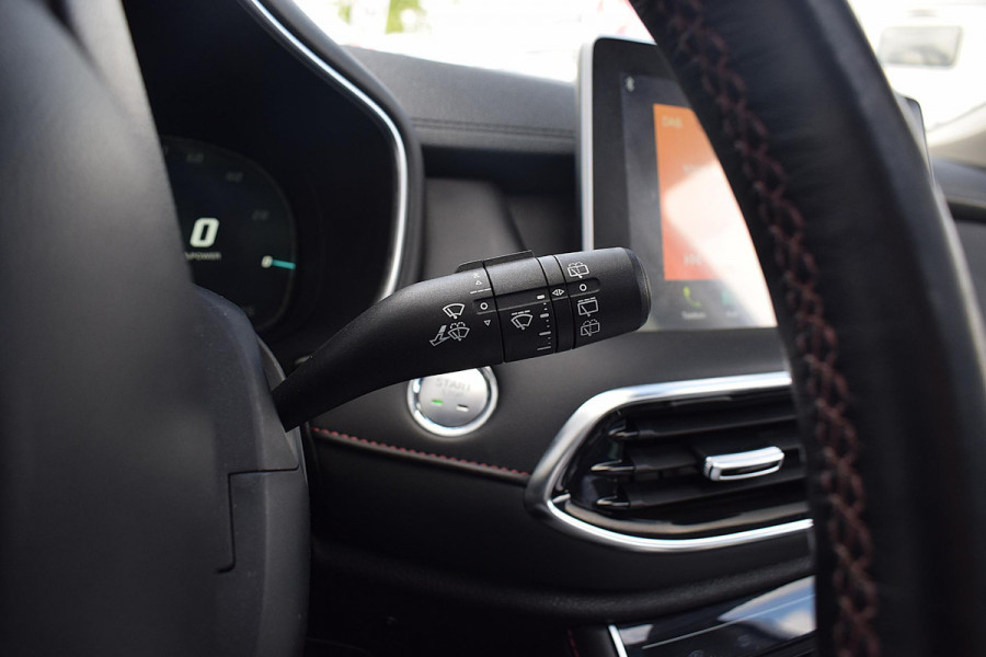 MG EHS 1.5 TGDI Luxury | Trekhaak | Pano | Leer | 360 Cam | CarPlay | SOH 88,3%