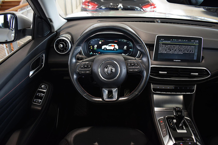MG EHS 1.5 TGDI Luxury | Trekhaak | Pano | Leer | 360 Cam | CarPlay | SOH 88,3%