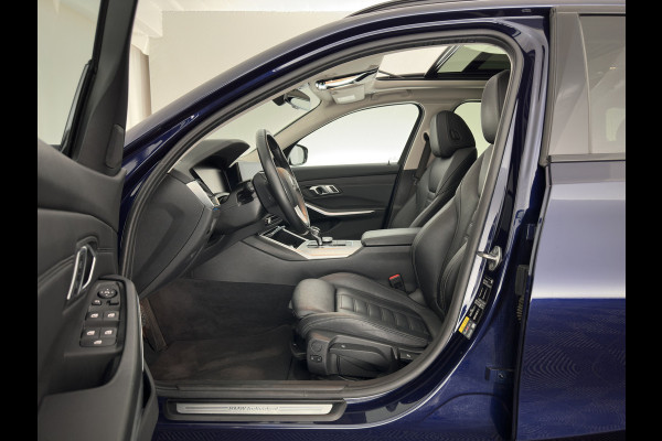 BMW 3 Serie Touring 320e Business Edition Plus (Plug-in) (INCL.BTW) *PANO | LASER-LIGHT | LEATHER | HEATED-SPORTSEATS | HIFI-SOUND | KEYLESS | DIGI-COCKPIT | NAVI-FULLMAP | DAB | AMBIENT-LIGHT | PRIVACY-GLASS | ECC | PDC | CRUISE | 19''ALU | TOWBAR