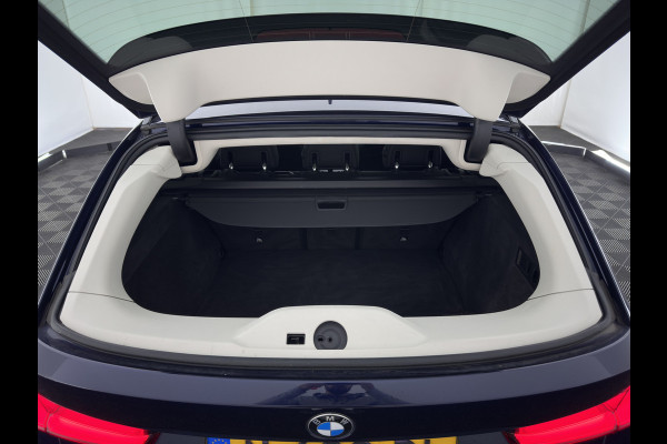 BMW 3 Serie Touring 320e Business Edition Plus (Plug-in) (INCL.BTW) *PANO | LASER-LIGHT | LEATHER | HEATED-SPORTSEATS | HIFI-SOUND | KEYLESS | DIGI-COCKPIT | NAVI-FULLMAP | DAB | AMBIENT-LIGHT | PRIVACY-GLASS | ECC | PDC | CRUISE | 19''ALU | TOWBAR