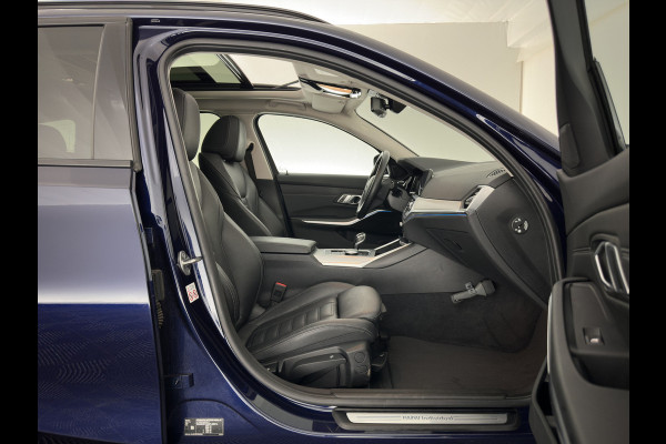 BMW 3 Serie Touring 320e Business Edition Plus (Plug-in) (INCL.BTW) *PANO | LASER-LIGHT | LEATHER | HEATED-SPORTSEATS | HIFI-SOUND | KEYLESS | DIGI-COCKPIT | NAVI-FULLMAP | DAB | AMBIENT-LIGHT | PRIVACY-GLASS | ECC | PDC | CRUISE | 19''ALU | TOWBAR