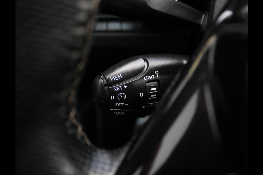 Peugeot 3008 1.2 PureTech GT Line CLIMATE | CARPLAY | LMV19 | PDCV+A | AFNBTRHAAK | LEER/STOF | CRUISE | LED | KEYLESS