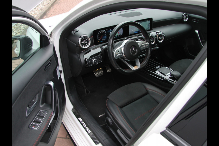 Mercedes-Benz A-Klasse A35 AMG 306pk 4MATIC | Pano | Burmester