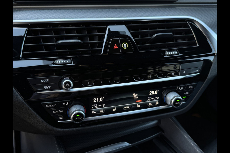BMW 5 Serie Touring 530e M-Sport | Trekhaak | 360 | ACC | Dealer onderhouden | Elektrische achterklep | Stoelverwraming | LED