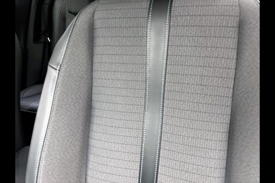 Peugeot 2008 1.5 HDi Allure / Trekhaak / Pdc.+Camera / Distributie bij 117Dkm.vervangen / Airco-ecc./ Navigatie / 1/2 Leder / / Apk nieuw