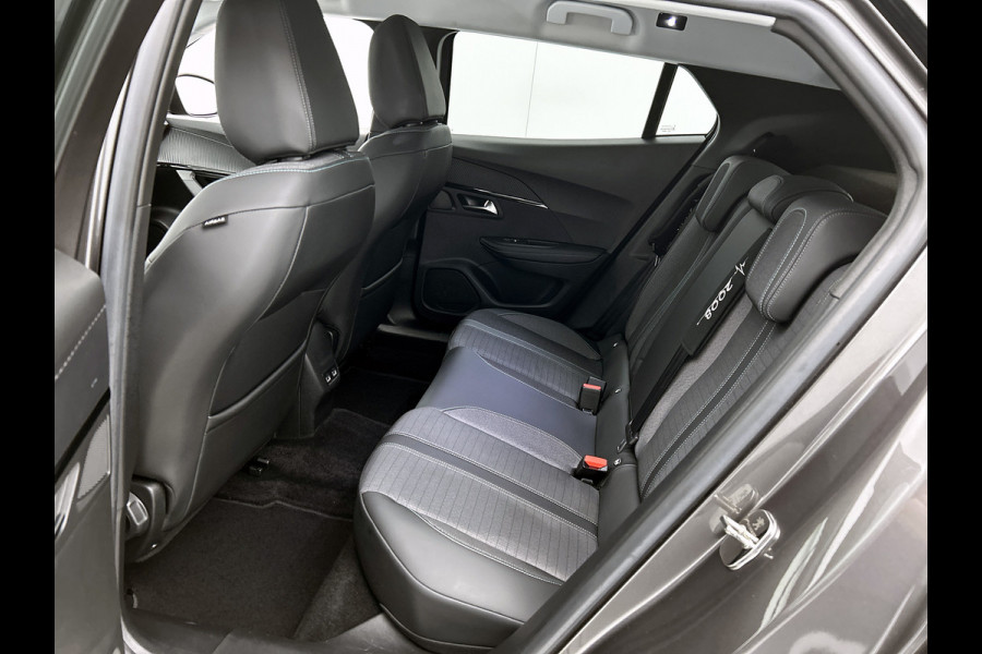 Peugeot 2008 1.5 HDi Allure / Trekhaak / Pdc.+Camera / Distributie bij 117Dkm.vervangen / Airco-ecc./ Navigatie / 1/2 Leder / / Apk nieuw