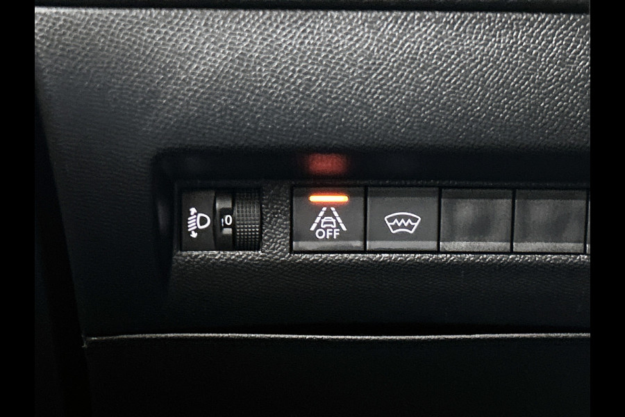 Peugeot 2008 1.5 HDi Allure / Trekhaak / Pdc.+Camera / Distributie bij 117Dkm.vervangen / Airco-ecc./ Navigatie / 1/2 Leder / / Apk nieuw