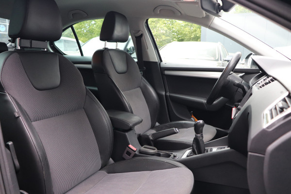 Škoda Octavia 1.0 TSI Greentech Ambition Business Carplay Navi Cruise