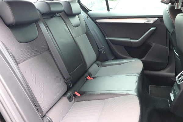 Škoda Octavia 1.0 TSI Greentech Ambition Business Carplay Navi Cruise