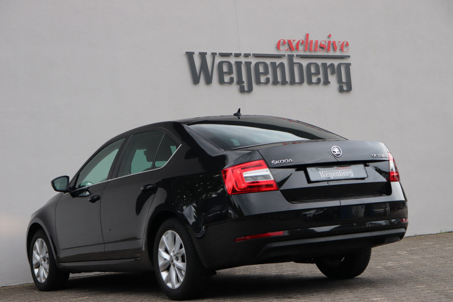 Škoda Octavia 1.0 TSI Greentech Ambition Business Carplay Navi Cruise
