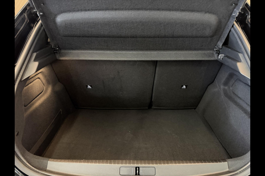 Peugeot 208 1.2 PureTech 100PK Aut. Allure Pack | Carplay | Camera | Stoelverw. | Keyless | Incl. garantie