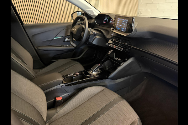 Peugeot 208 1.2 PureTech 100PK Aut. Allure Pack | Carplay | Camera | Stoelverw. | Keyless | Incl. garantie